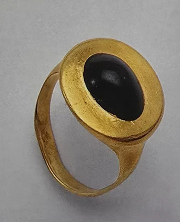 Cabochon Cuts and Bezel Settings: A Legacy from Ancient Greece