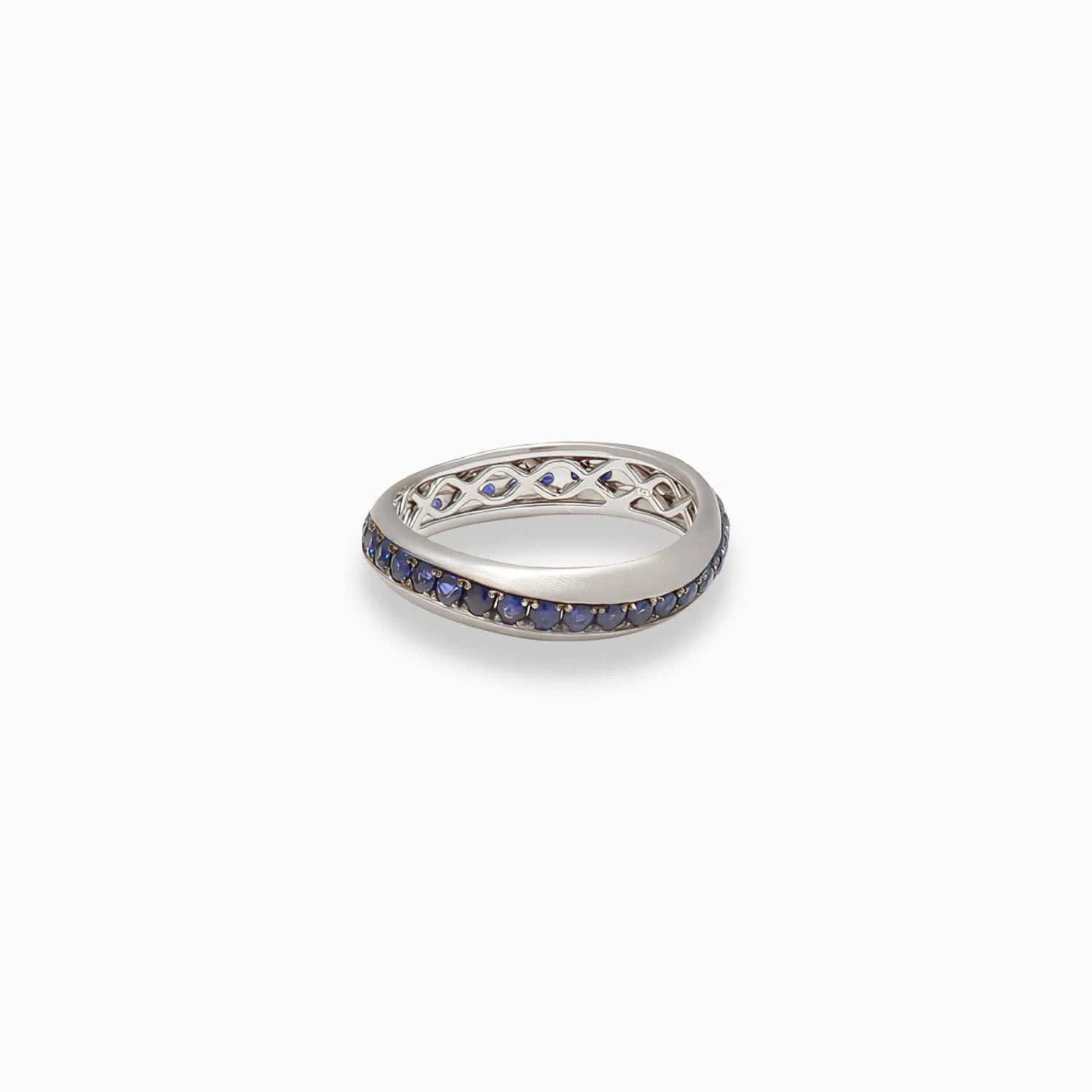 Sapphire Wavy Ring in Matte 18K White Gold